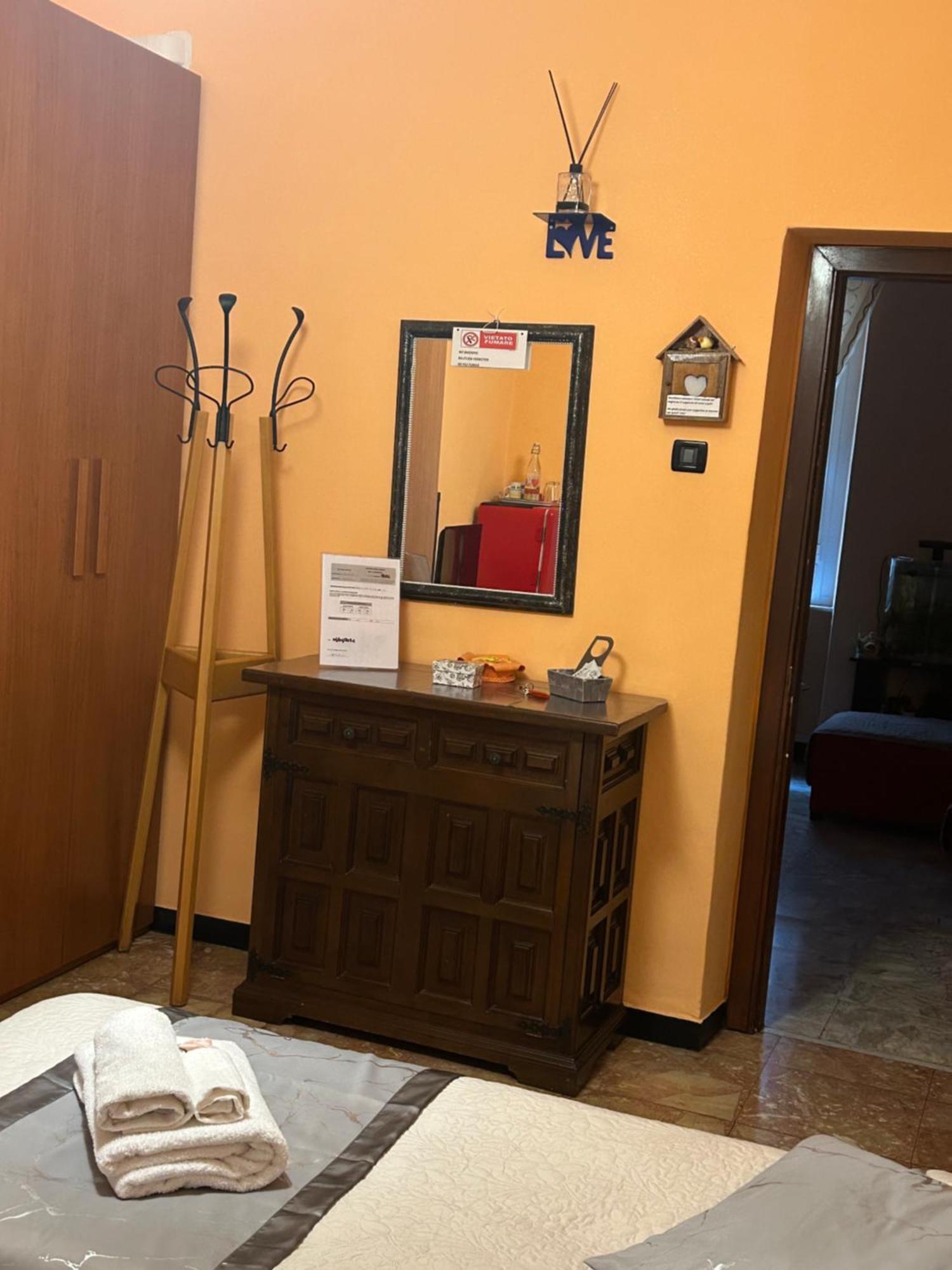 Bed and Breakfast A Casa Di Lou Генуя Экстерьер фото