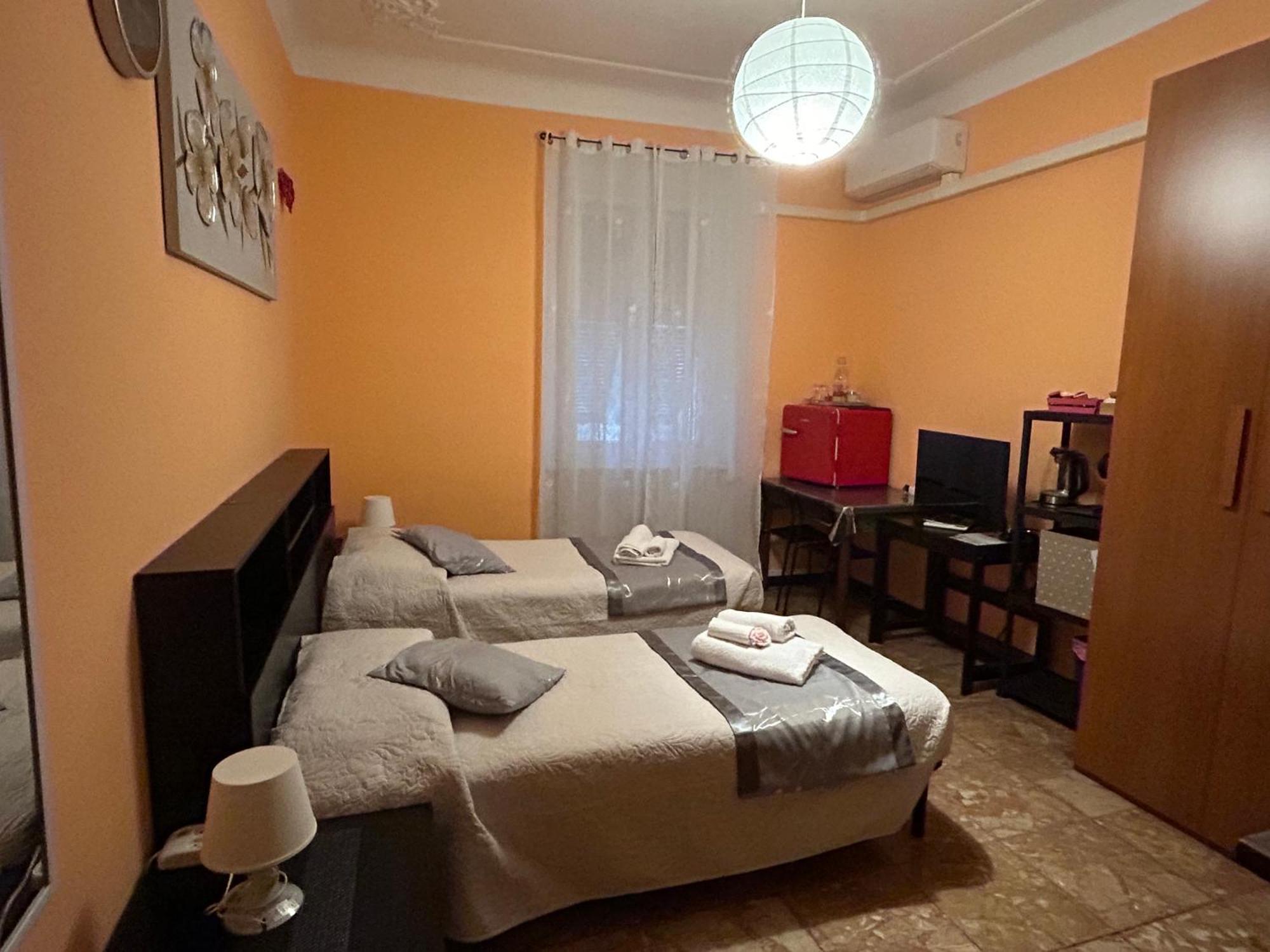 Bed and Breakfast A Casa Di Lou Генуя Экстерьер фото