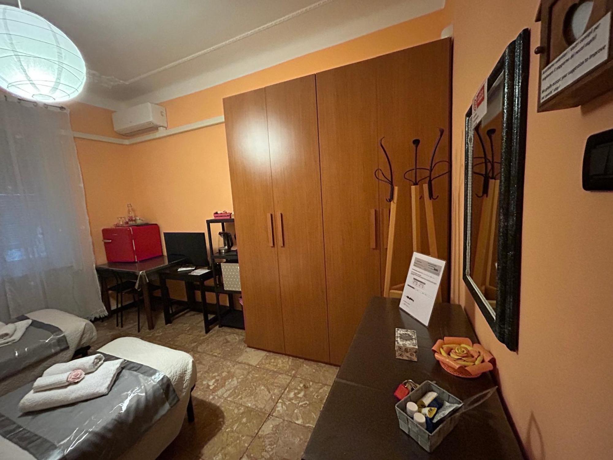 Bed and Breakfast A Casa Di Lou Генуя Экстерьер фото